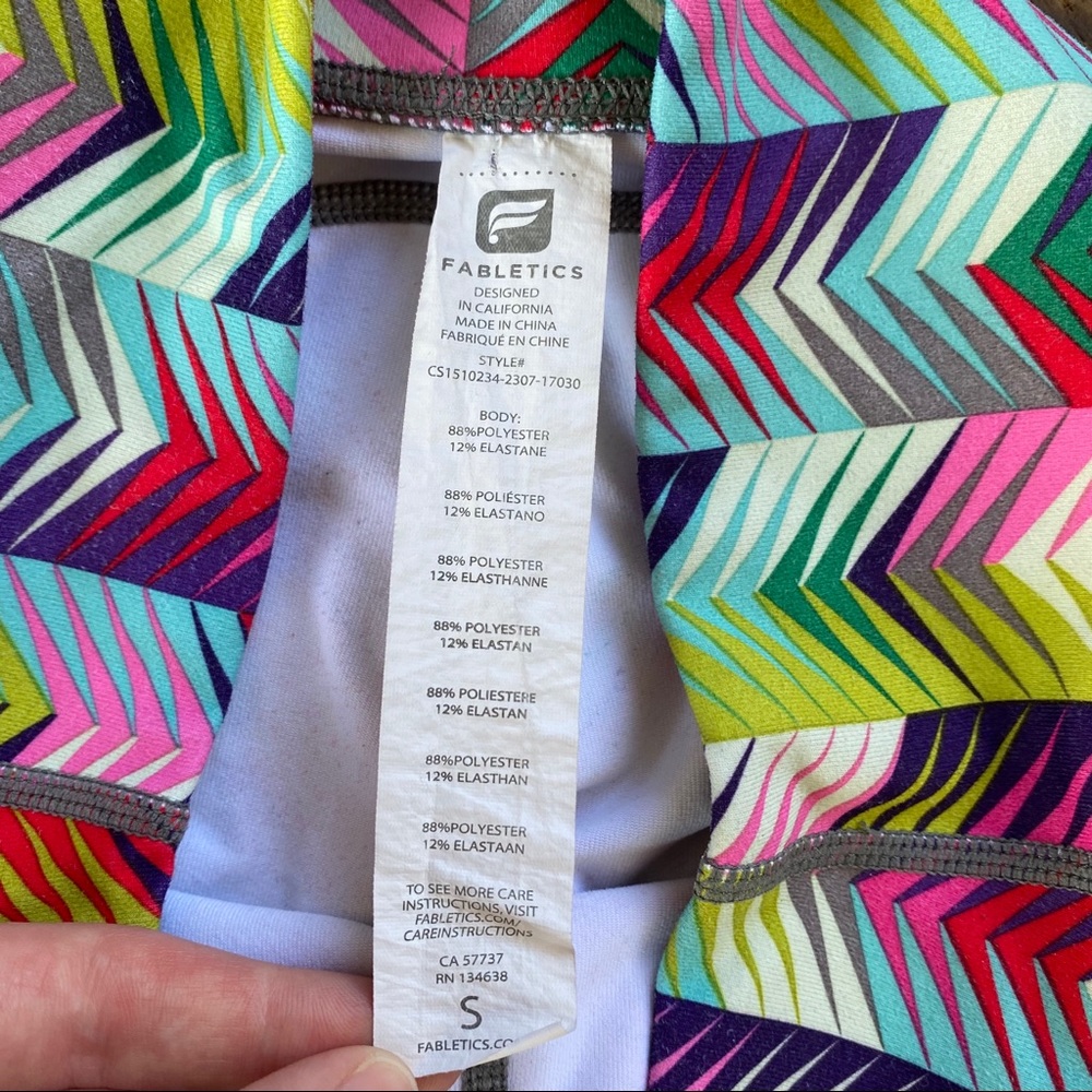 Fabletics Lima Capri Legging Chevron Geometric S - image 4